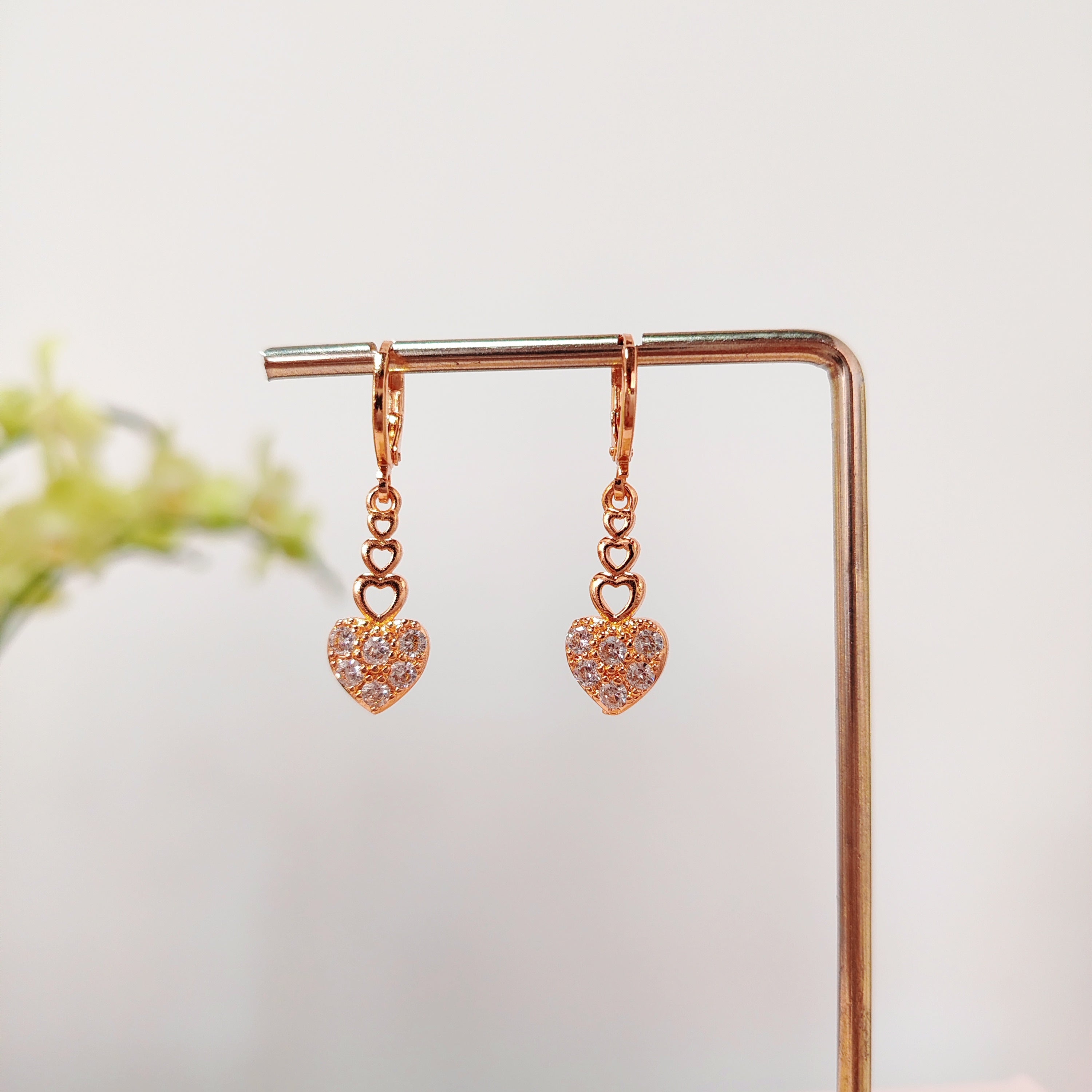 Y2K Gold Heart Earrings
