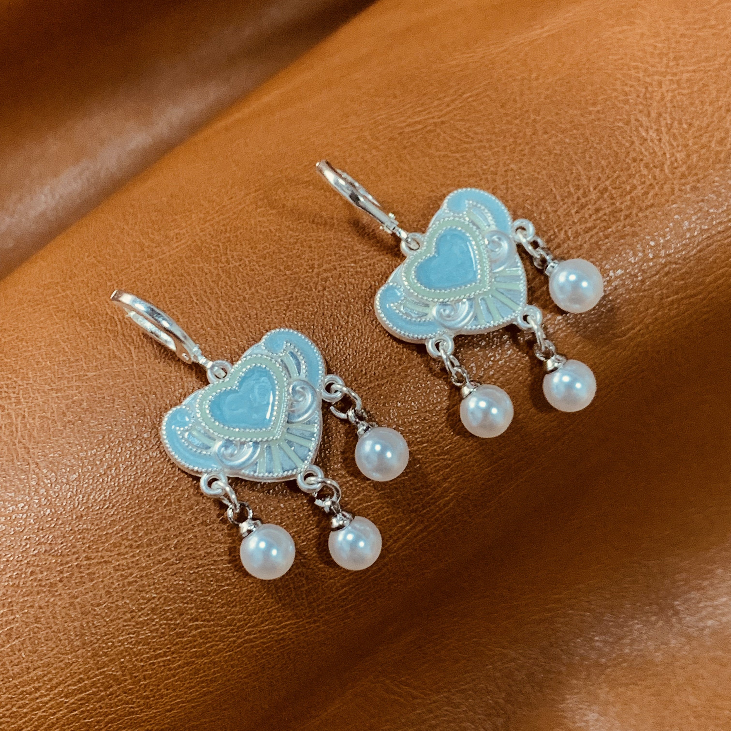 Cute Heart Pearl Dangle Earrings