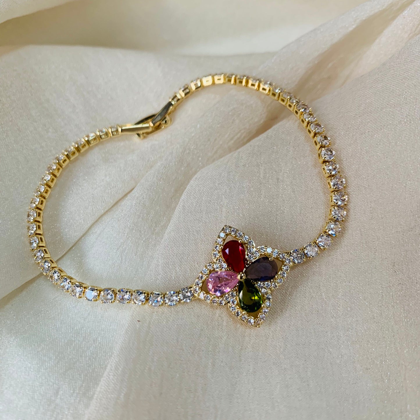 4-Leaf Crystal Tennis Bracelet–6.7 Inches | Matching BFF Gift Set | Gift For Her
