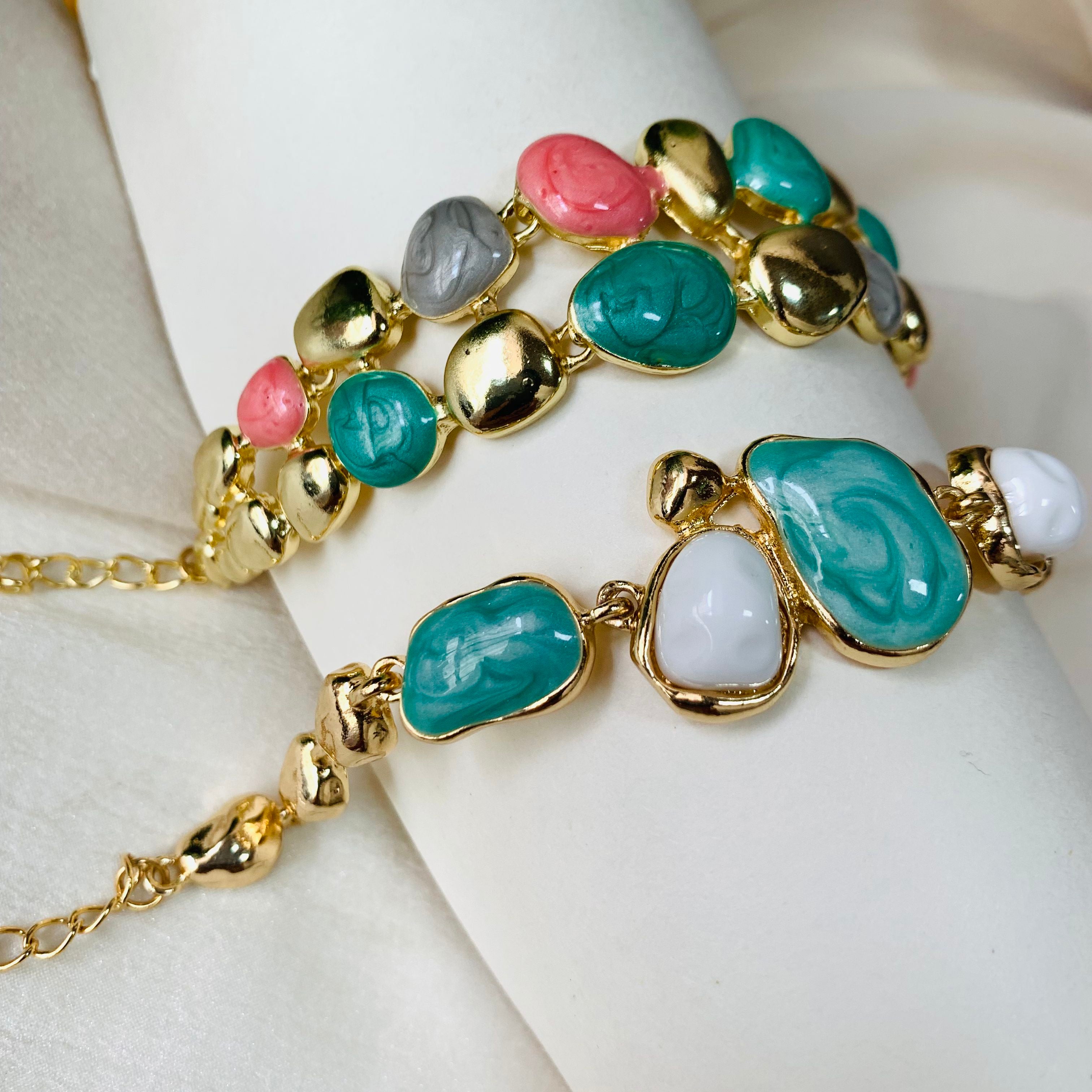 Vintage Resin Gemstone Bangle Set