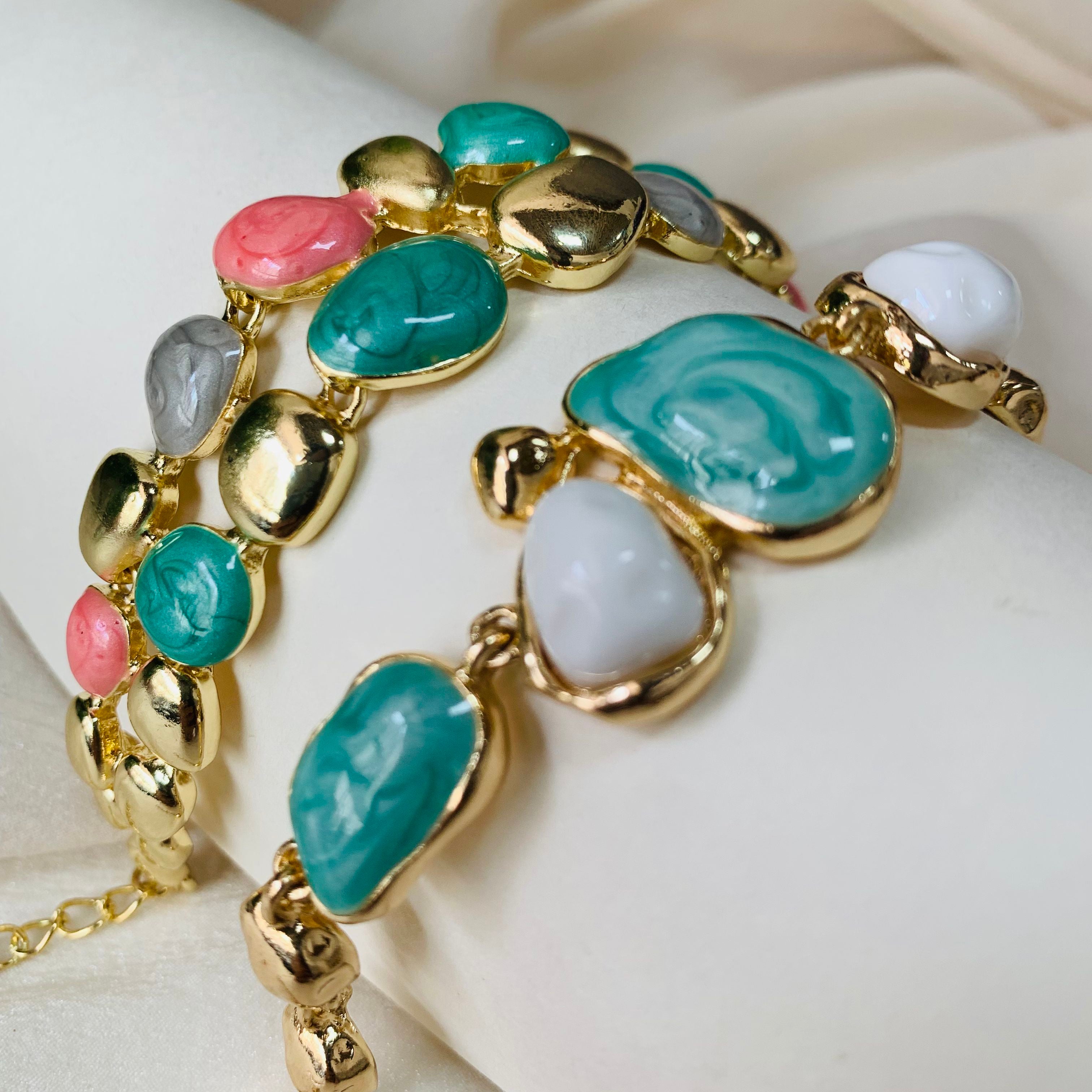 Vintage Resin Gemstone Bangle Set