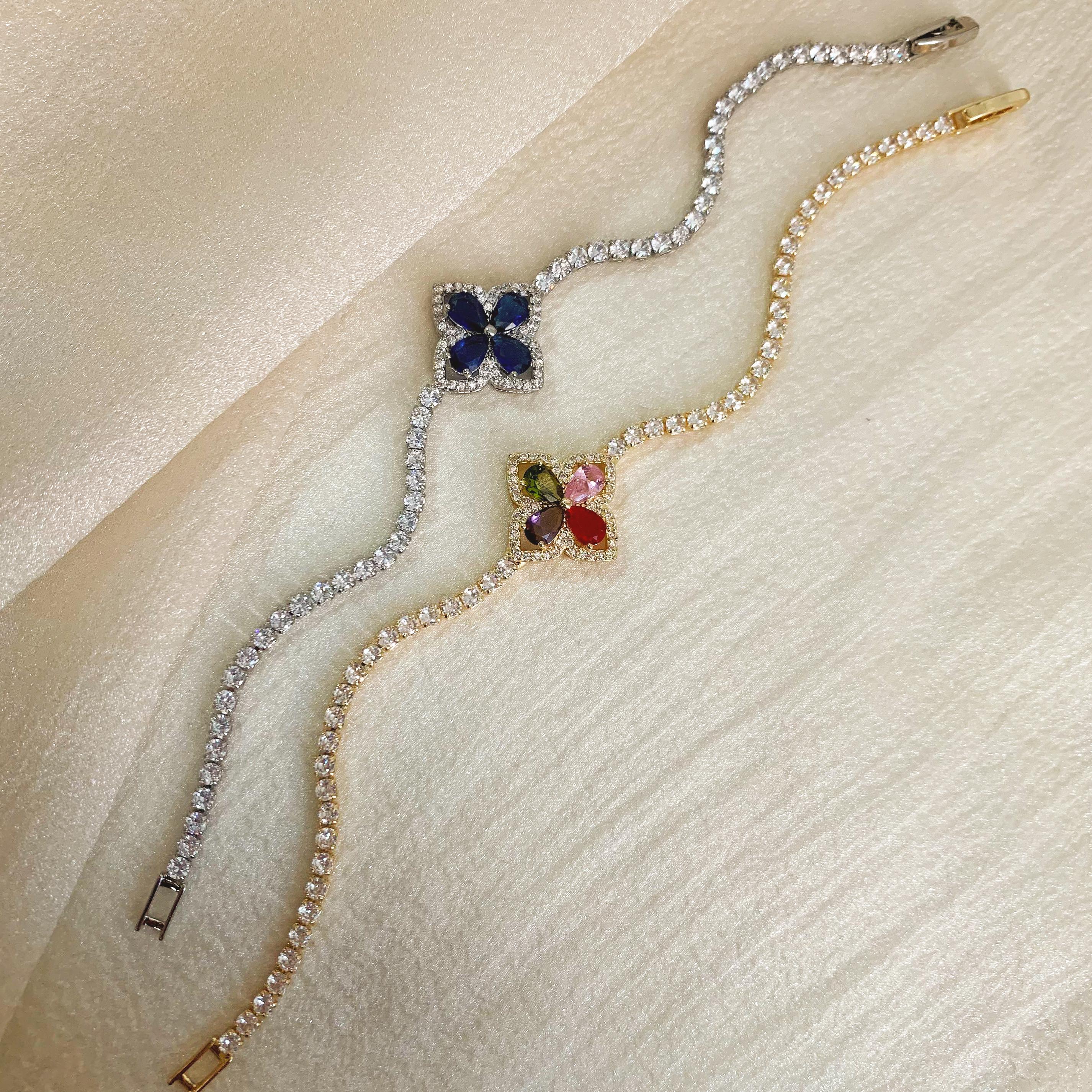 4-Leaf Crystal Tennis Bracelet