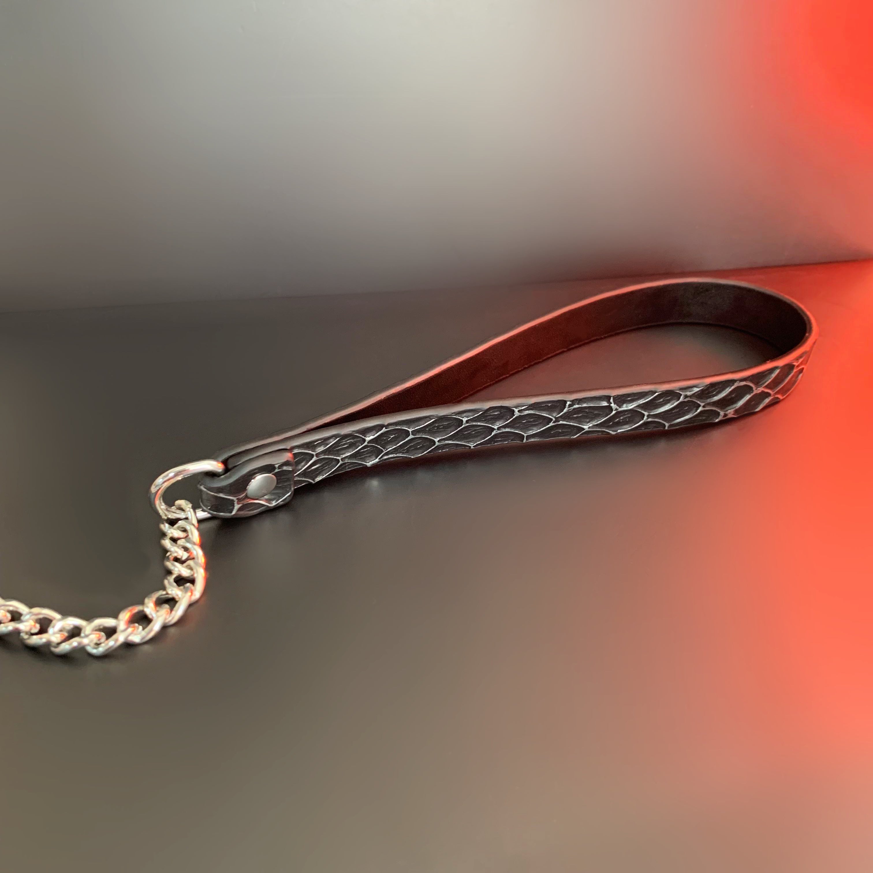 Scale Leather Collar & Chain Leash Set