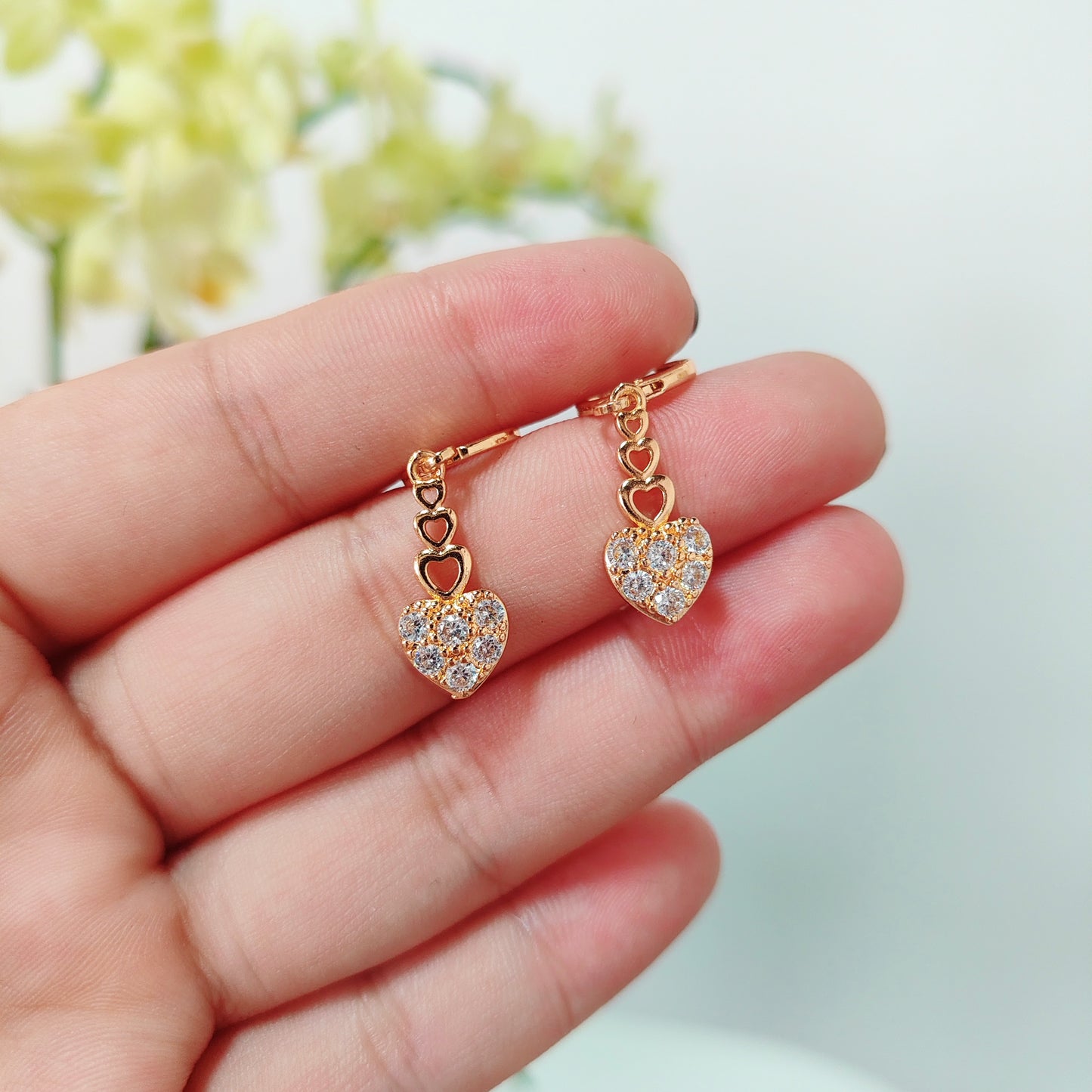 Gold Heart Dangle Earrings | Y2K Cute Linked Heart Chain | Lightweight CZ Drop Earrings | Romantic Everyday Earrings | Dainty Gift for Her