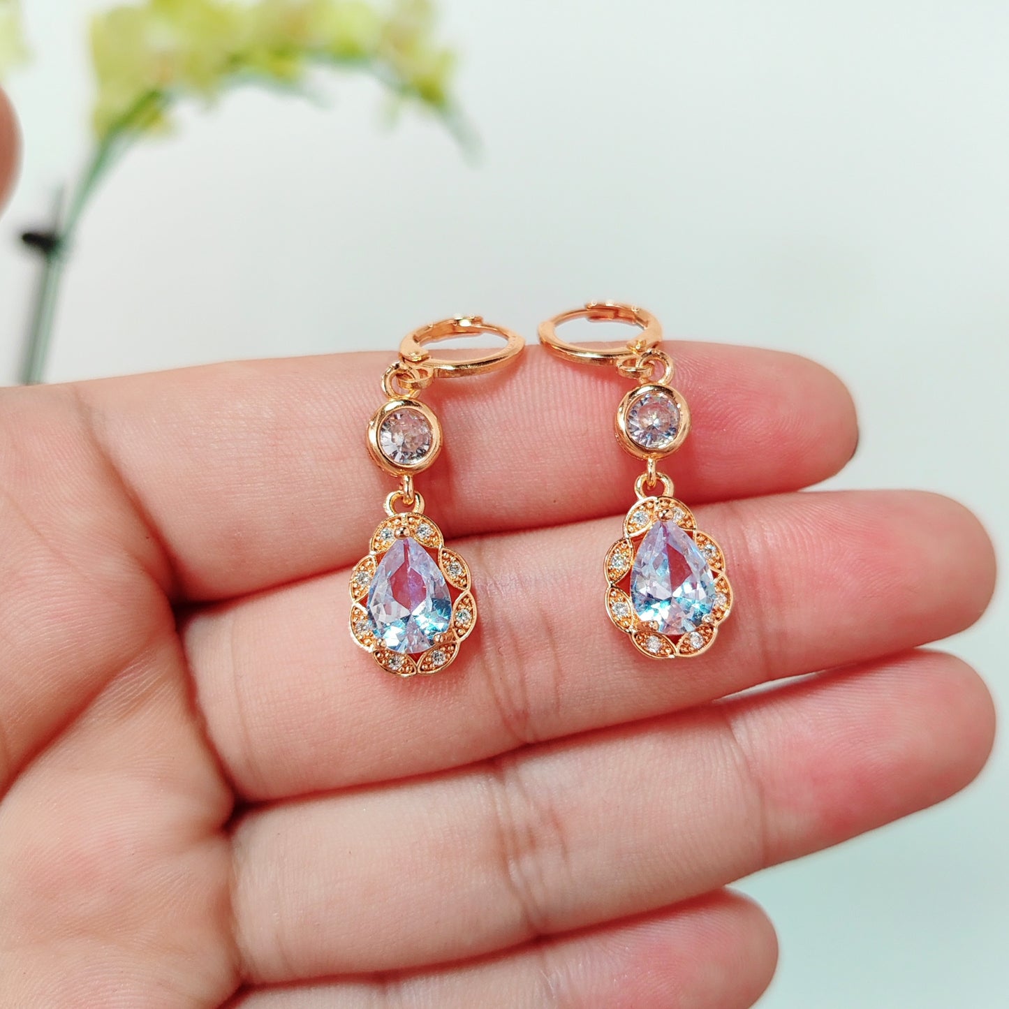 Sparkling Teardrop CZ Dangle Earrings|Gold Halo Drop Earrings| Bridal Wedding Jewelry|Bridesmaid Gift|Vintage Elegant Earrings |Gift for Her