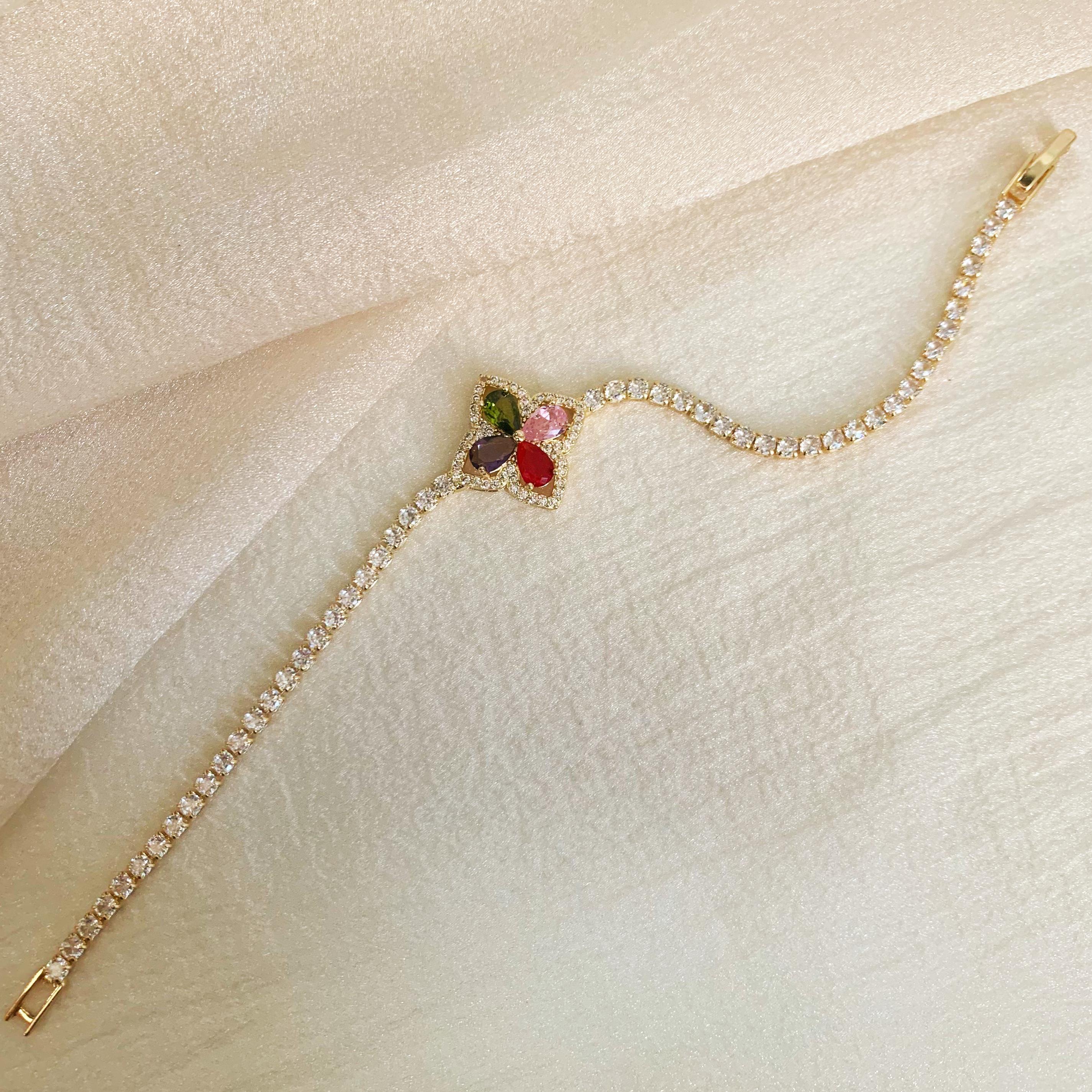 4-Leaf Crystal Tennis Bracelet