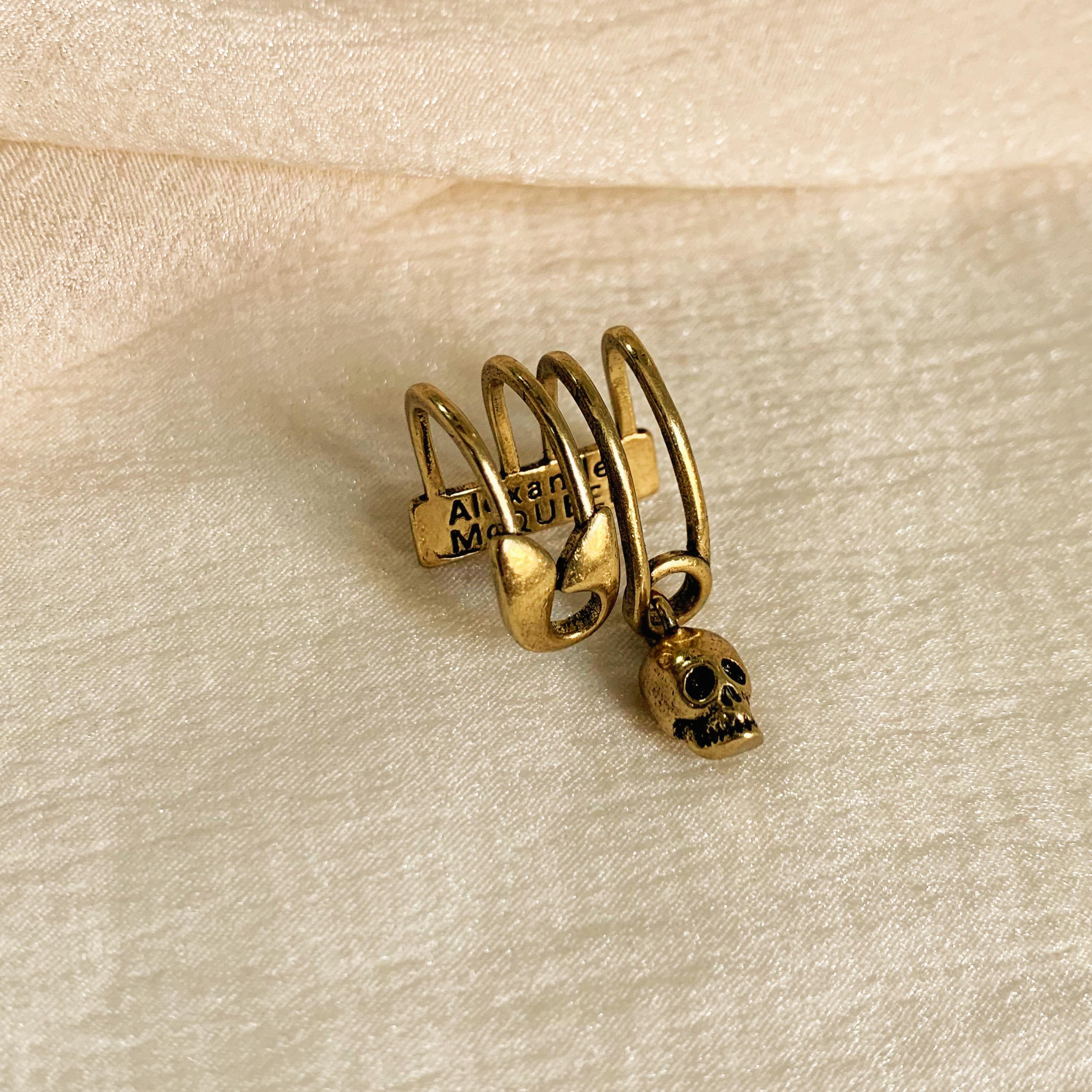 Skull Dangle Ear Cuff
